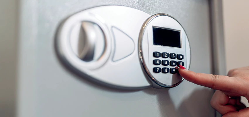 Jewelry Safe Cracking in Rio Linda, California