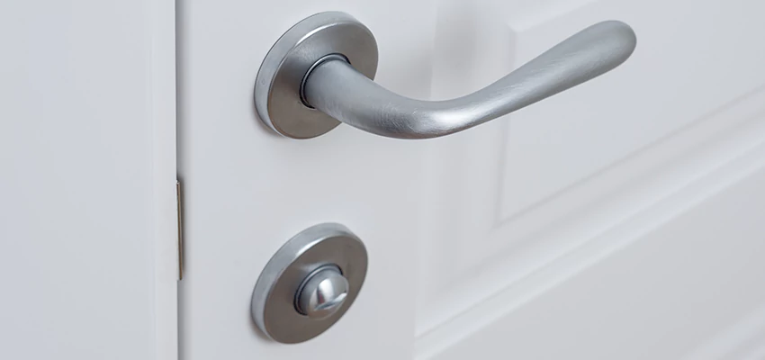 Single-Occupancy Restroom Locks Repair in Rio Linda, California