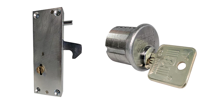 RR Fence Gates Brink Locks Repair in Rio Linda, California