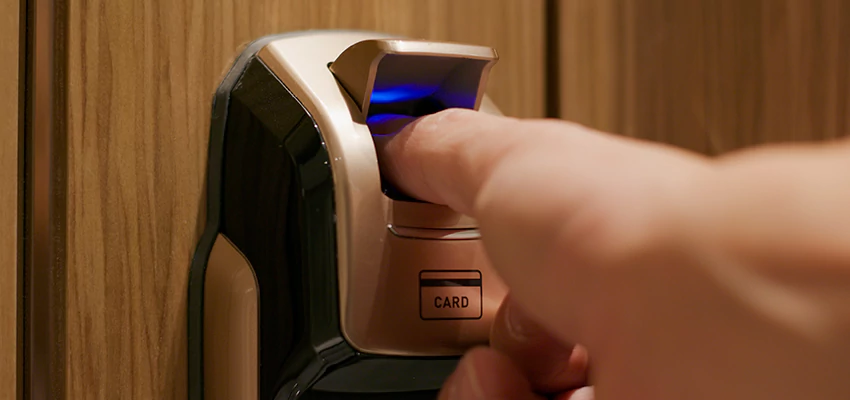 Locksmith Company For Window Lock Installation in Rio Linda, California