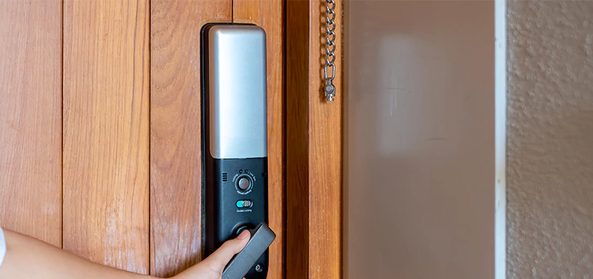 Home Security Electronic Locks Upgrades in Rio Linda, CA