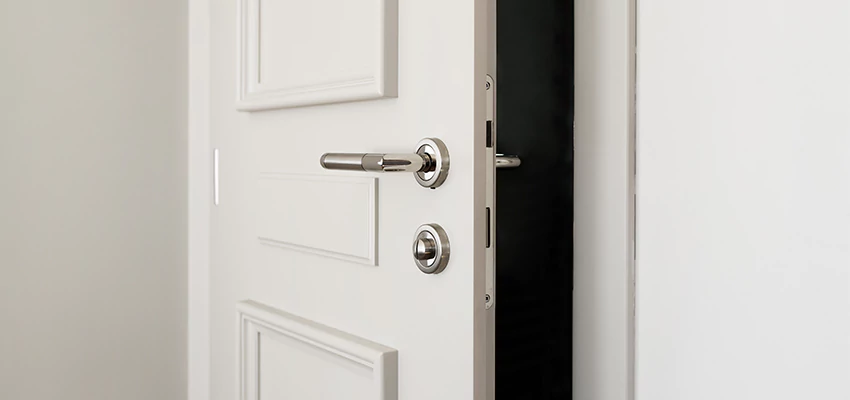 Folding Bathroom Door With Lock Solutions in Rio Linda, CA